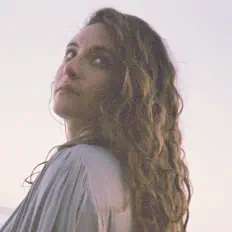 Ouça Cinder Well, assista a videoclipes, leia a biografia, veja as datas das turnês e mais!