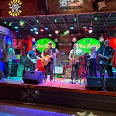 Ouve The New Rulers, vê vídeos de música, lê a biografia, vê as datas da digressão e muito mais!