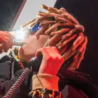 Ascolta undefined, guarda video musicali, leggi la biografia, vedi le date del tour & altro!