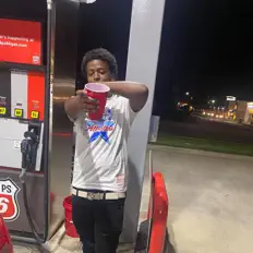 Dengarkan BenjifrmdaO, tonton video musik, baca bio, lihat tanggal tur & lainnya!