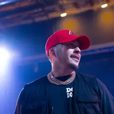 Dengarkan Kid Kaiine, tonton video musik, baca bio, lihat tanggal tur & lainnya!