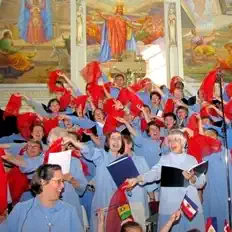 Escucha a Famille Myriam Beth'léhem, mira videos musicales, lee su biografía, consulta las fechas de las gira y más.