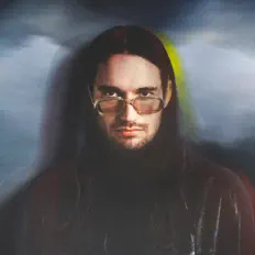 Hör dir Klangriket an, schau dir Musikvideos an, lies die Biografie, finde Tourdaten und mehr!