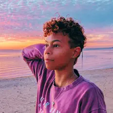 Écoutez StaceyOnTheRocks, regardez des vidéoclips, lisez la biographie, consultez les dates de tournée et plus encore !