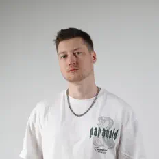 Écoutez Michael Tone, regardez des vidéoclips, lisez la biographie, consultez les dates de tournée et plus encore !