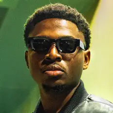 Poslechněte si interpreta Geovanni, sledujte hudební videa, přečtěte si životopis, podívejte se na data turné a další informace.