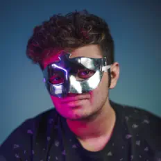 收听 MaskedMan ASMR、观看音乐视频、阅读小传、查看巡演日期等 ！