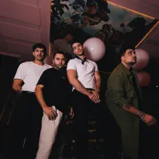 Dengarkan Augusta Sonora, tonton video musik, baca bio, lihat tanggal tur & lainnya!