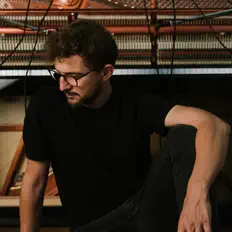 Claudio Donzelli을(를) 듣고, 뮤직 비디오를 보고, 약력을 읽고, 투어 일정 등을 확인하세요!