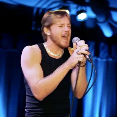 Listen to Liam Ingraham, watch music videos, read bio, see tour dates & more!