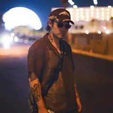 Sheldvnを聴いたり、ミュージックビデオを鑑賞したり、経歴やツアー日程などを確認したりしましょう！