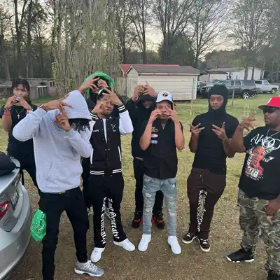 Listen to Neechie5L, watch music videos, read bio, see tour dates & more!