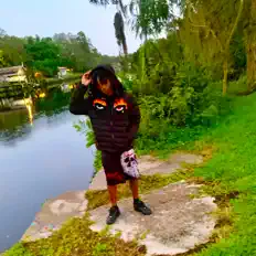 收听 Arkange、观看音乐视频、阅读小传、查看巡演日期等 ！