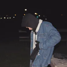 Poslechněte si interpreta Kaespen, sledujte hudební videa, přečtěte si životopis, podívejte se na data turné a další informace.