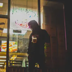 Txreekを聴いたり、ミュージックビデオを鑑賞したり、経歴やツアー日程などを確認したりしましょう！