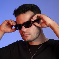 Sowelを聴いたり、ミュージックビデオを鑑賞したり、経歴やツアー日程などを確認したりしましょう！