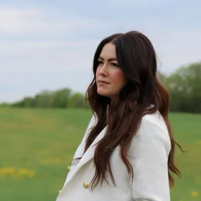 Listen to Lindsay McCaul, watch music videos, read bio, see tour dates & more!