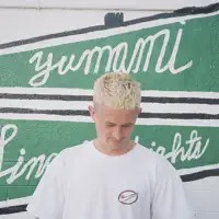 Escucha a undefined, mira videos musicales, lee su biografía, consulta las fechas de las gira y más.