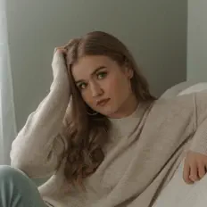 Posłuchaj wykonawcy McKayla Marie, obejrzyj teledyski, przeczytaj biografię, zobacz daty tras koncertowych i nie tylko!