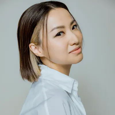 聆聽 李卓庭、觀看音樂影片、閱讀小傳、查看巡演日期等！