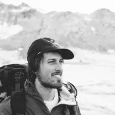 Ascolta Tyler Langham, guarda video musicali, leggi la biografia, vedi le date del tour & altro!