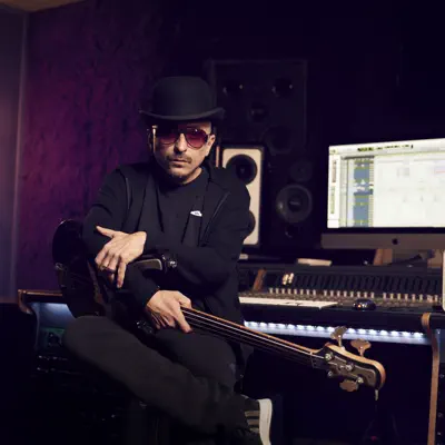Listen to Daniel Romeo, watch music videos, read bio, see tour dates & more!
