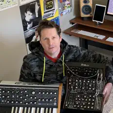 收听 Subharmonic Machine、观看音乐视频、阅读小传、查看巡演日期等 ！