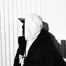 Écoutez Tiaguinho, regardez des vidéoclips, lisez la biographie, consultez les dates de tournée et plus encore !