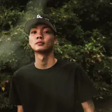 Dengarkan storm, tonton video musik, baca bio, lihat tanggal tur & lainnya!
