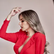 Listen to Mireya Bravo, watch music videos, read bio, see tour dates & more!