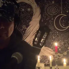 Poslechněte si interpreta Zen & Soul, sledujte hudební videa, přečtěte si životopis, podívejte se na data turné a další informace.