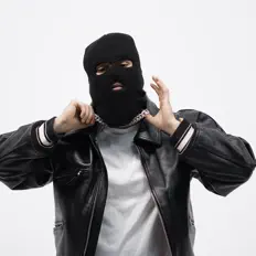 Hör dir CHEFDAN an, schau dir Musikvideos an, lies die Biografie, finde Tourdaten und mehr!