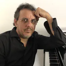 Luister naar Cesar Benito, bekijk muziekvideo's, lees de bio, bekijk de tourdata, en meer!