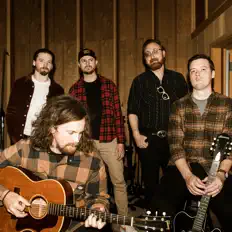 收听 Speckled Bird、观看音乐视频、阅读小传、查看巡演日期等 ！