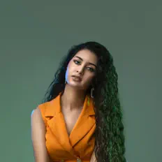 Dengarkan Selva Iturralde, tonton video musik, baca bio, lihat tanggal tur & lainnya!