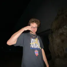 Escucha a del p, mira vídeos musicales, lee la biografía, consulta fechas de giras y mucho más.