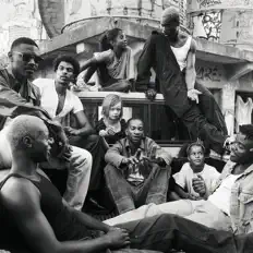 Anthony Willsを聴いたり、ミュージックビデオを鑑賞したり、経歴やツアー日程などを確認したりしましょう！