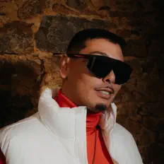 MC ZUKAを聴いたり、ミュージックビデオを鑑賞したり、経歴やツアー日程などを確認したりしましょう！