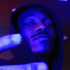 Ascolta Feauxseven, guarda video musicali, leggi la biografia, vedi le date del tour & altro!