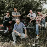 Escucha a undefined, mira vídeos musicales, lee la biografía, consulta fechas de giras y mucho más.