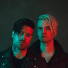 Luister naar Kemikalfire, bekijk muziekvideo's, lees de bio, bekijk de tourdata, en meer!