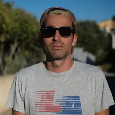 Listen to Juliaan, watch music videos, read bio, see tour dates & more!