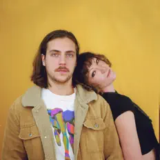 收听 Bluhm、观看音乐视频、阅读小传、查看巡演日期等 ！