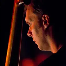 聆聽 Bryan Hieronymus、觀看音樂影片、閱讀小傳、查看巡演日期等!