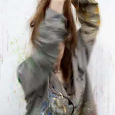 聆聽 Charlotte Raven、觀看音樂影片、閱讀小傳、查看巡演日期等！