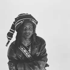 Poslechněte si interpreta psykhi, sledujte hudební videa, přečtěte si životopis, podívejte se na data turné a další informace.