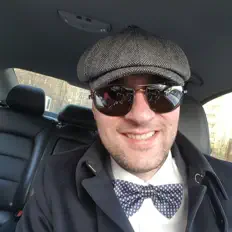 聆聽 Шиндр-Мындр、觀看音樂影片、閱讀小傳、查看巡演日期等！