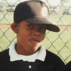 Ouve darthwav, vê vídeos de música, lê a biografia, vê as datas da digressão e muito mais!