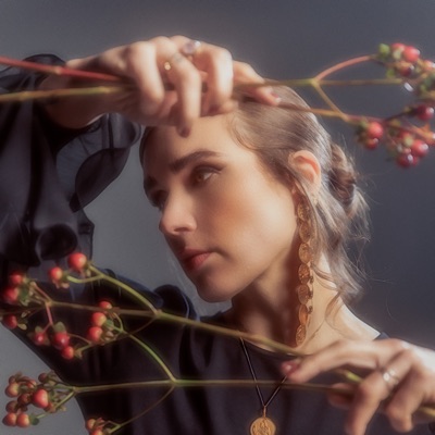 Listen to Louise Burns, watch music videos, read bio, see tour dates & more!