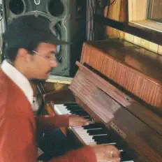 收听 Funky McGee、观看音乐视频、阅读小传、查看巡演日期等 ！